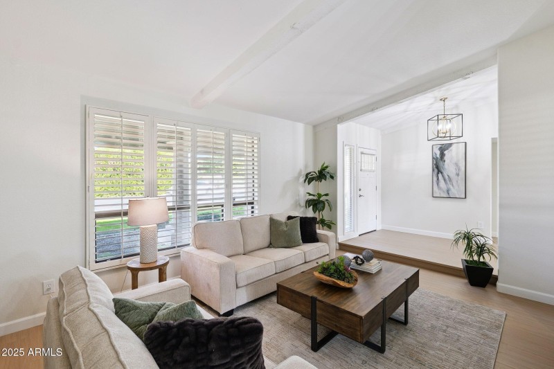 5-web-or-mls-15-e-kathleen-rd