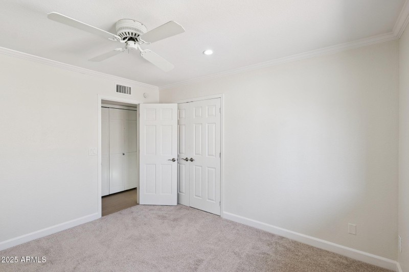 24-web-or-mls-15-e-kathleen-rd