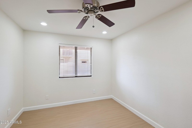 27-web-or-mls-15-e-kathleen-rd