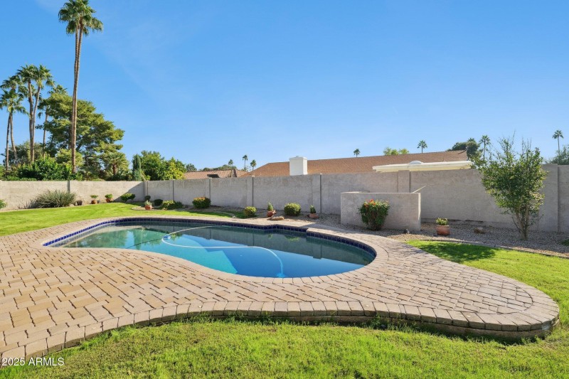 39-web-or-mls-15-e-kathleen-rd