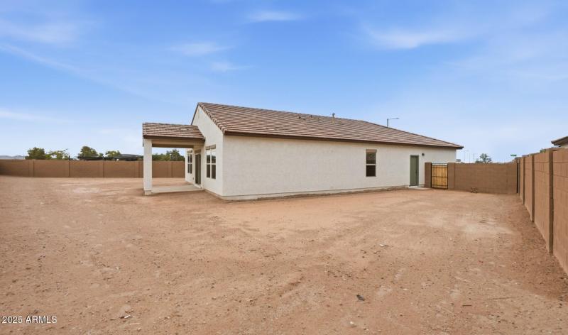 MR Lot #50 Back Exterior (1) (Large)