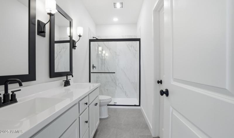 MR Lot #50 Primary Bath (1) (Large)