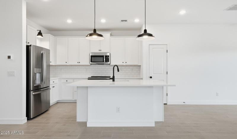 MR Lot #50 Kitchen (5) (Large)