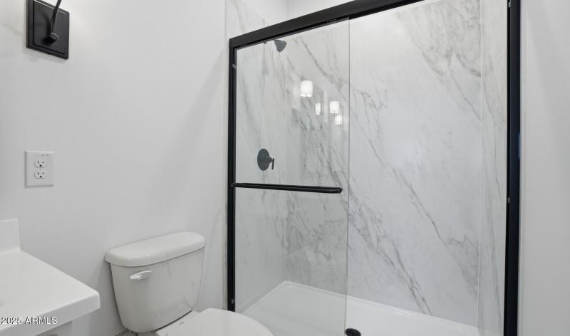 MR Lot #50 Primary Bath (2) (Large)