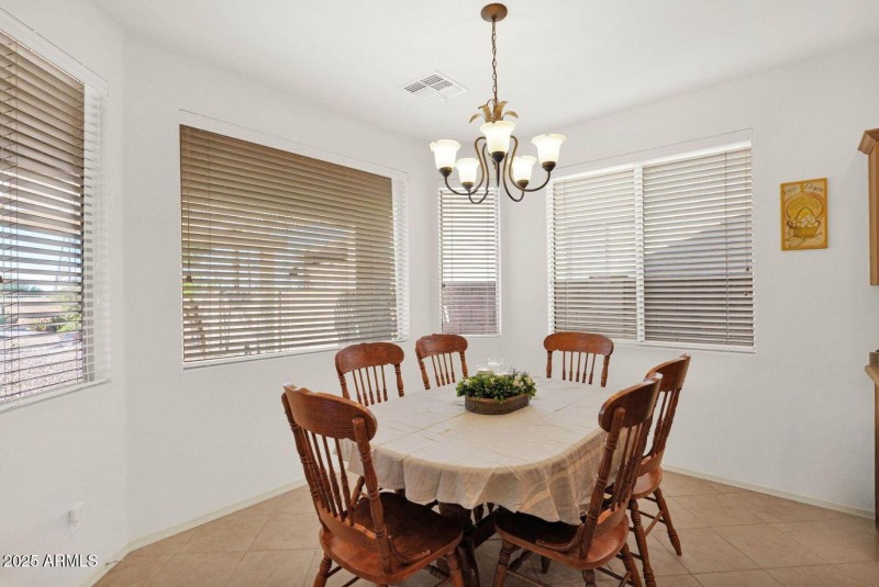 718 120th - 12Dining2