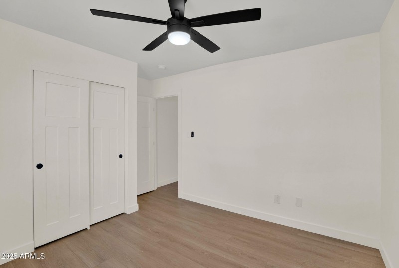 29-web-or-mls-2137 E Cornell Dr -29