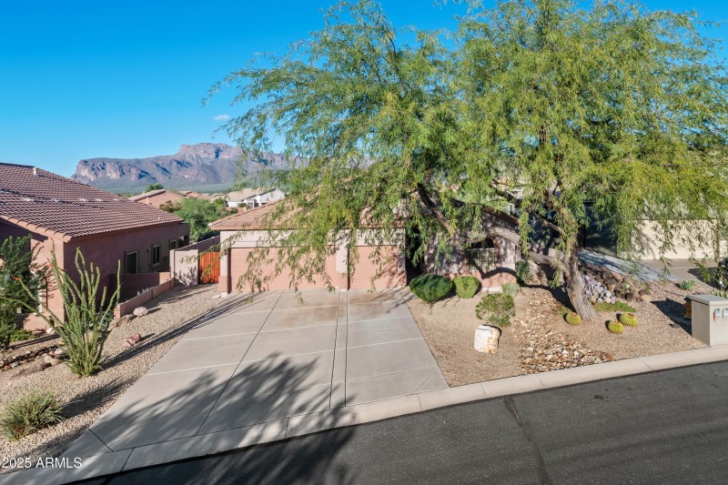 4306-S-Columbine-Way-7