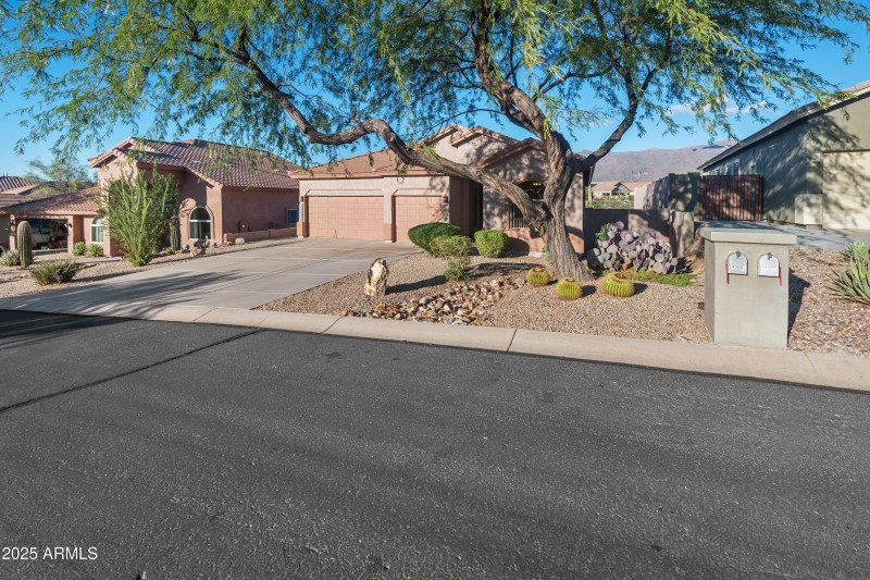 4306-S-Columbine-Way-9