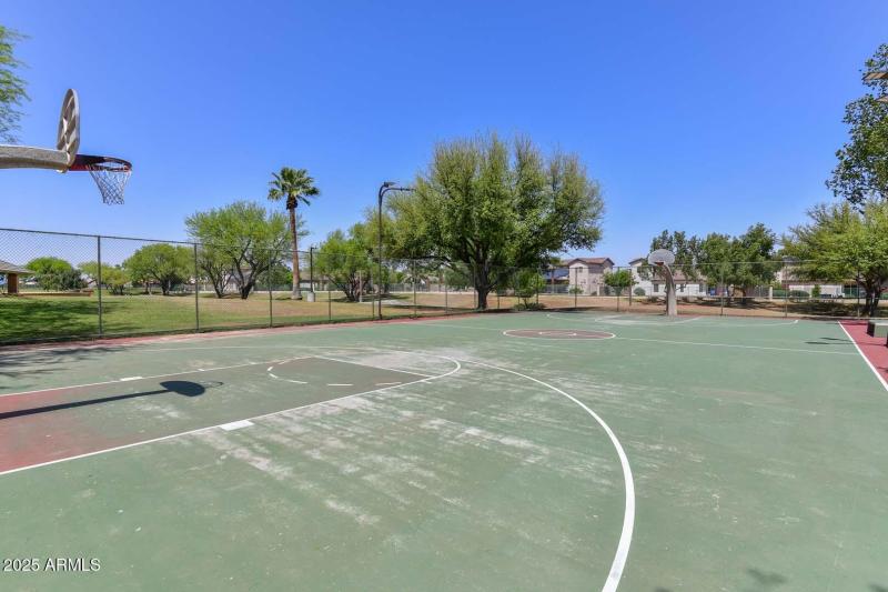 Kingswood Parke-Sports Court