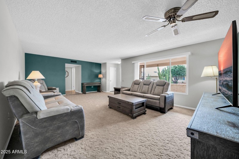 9718 W Terrace Ln-10