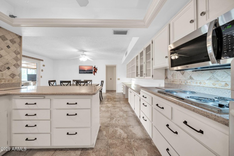 9718 W Terrace Ln-12