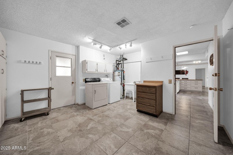 9718 W Terrace Ln-21