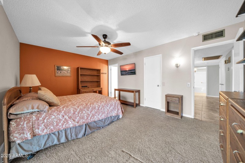 9718 W Terrace Ln-26