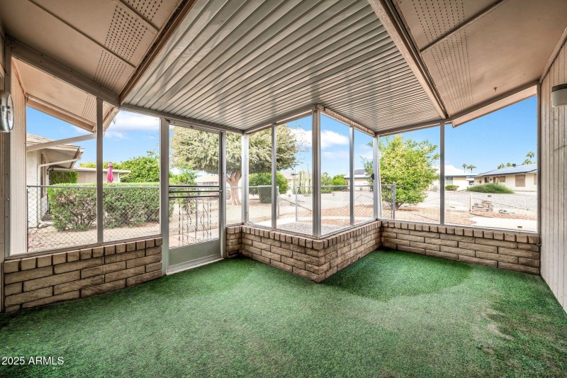 9718 W Terrace Ln-35