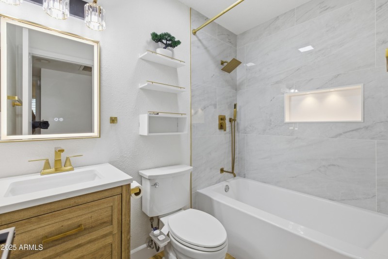 4920_W_Michigan_Ave_14