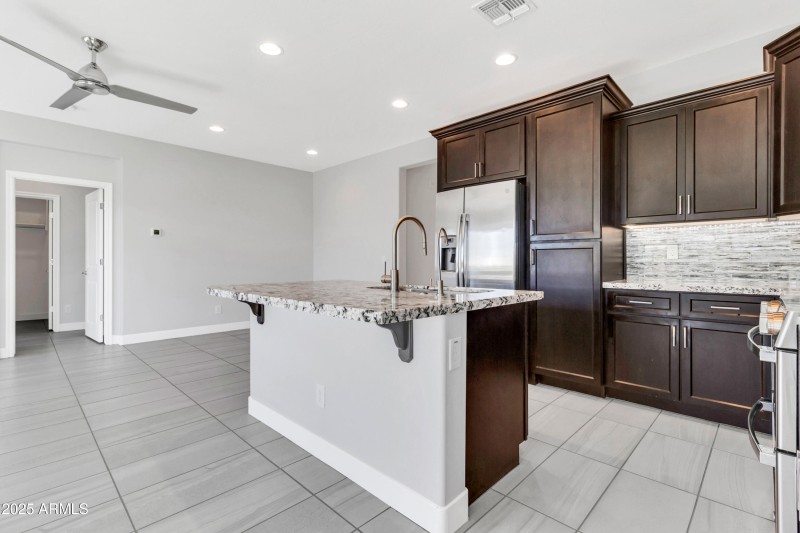 35964 N Desert Tea Dr-11