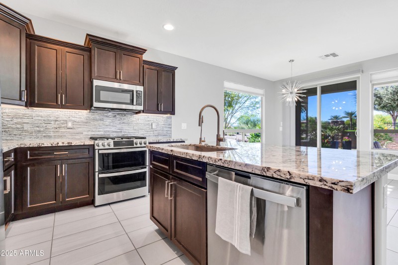 35964 N Desert Tea Dr-13