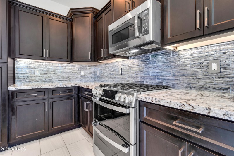 35964 N Desert Tea Dr-16