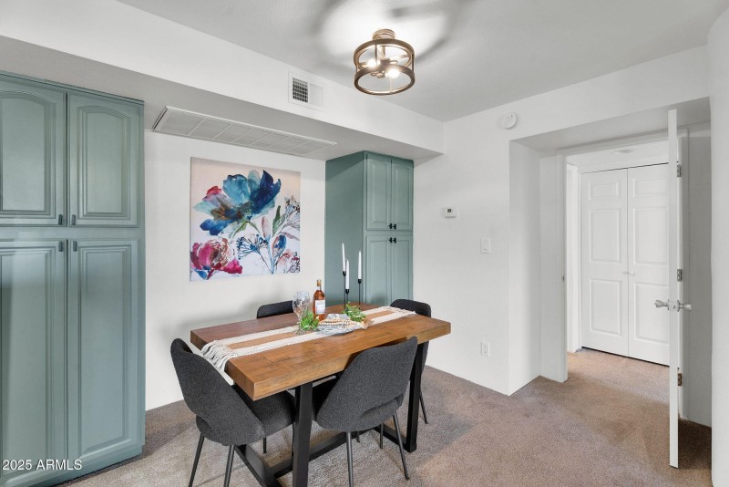 24-web-or-mls-3601 W Tierra Buena Ln J24