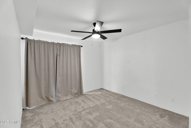 26-web-or-mls-3601 W Tierra Buena Ln J24