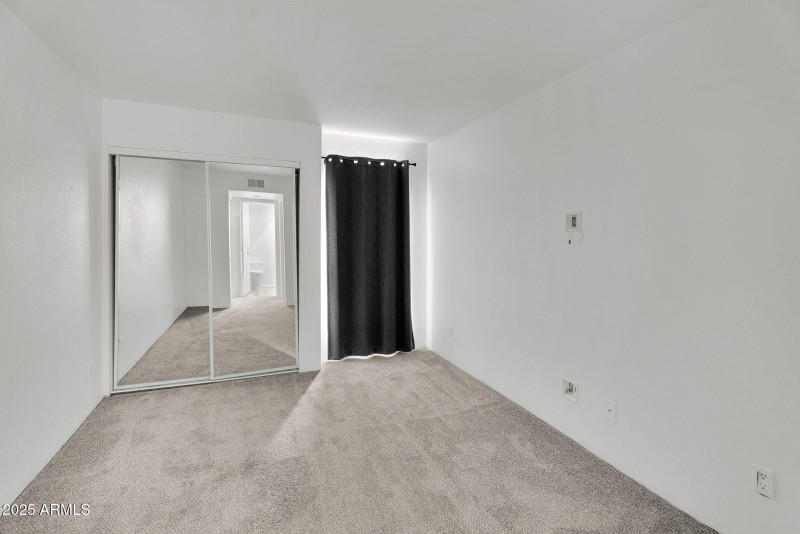 35-web-or-mls-3601 W Tierra Buena Ln J24