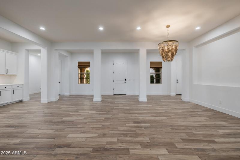 FRONT ENTRY/FORMAL LIVING & DINING