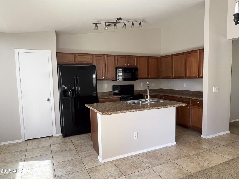 9847 w lone cactus-11