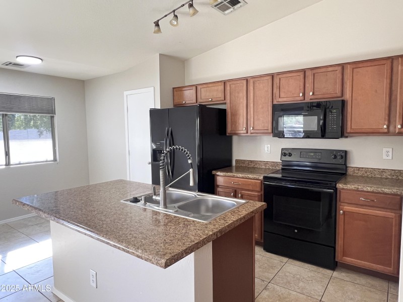 9847 w lone cactus-15