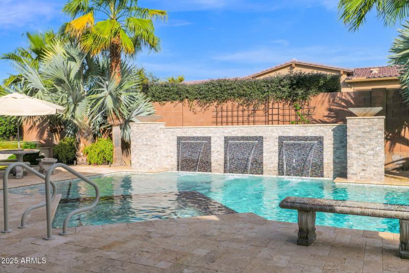 63-web-or-mls-P1382346