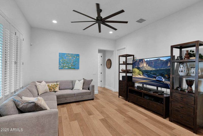 26-web-or-mls-P1372266