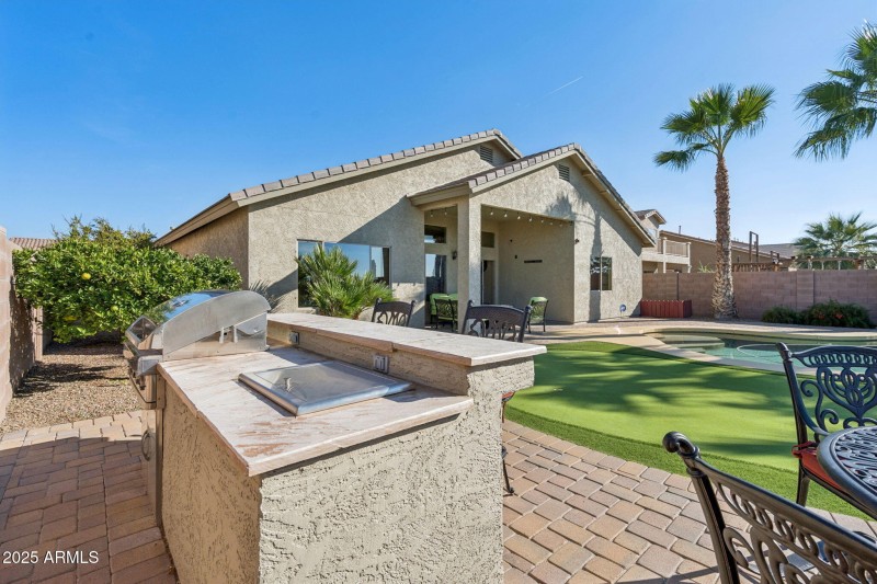 Backyard Built in Grill