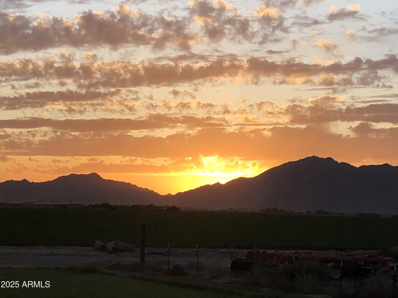 Seller Sunset Photos 2025