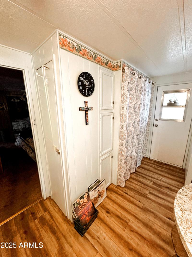 9FB99FDC-B742-4AB2-B876-75F5C0489583