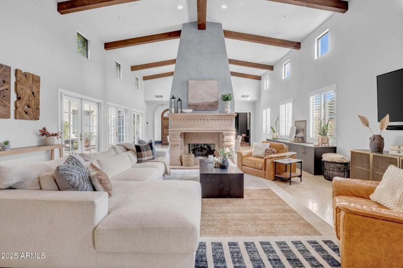 Family Room w/ Fireplace