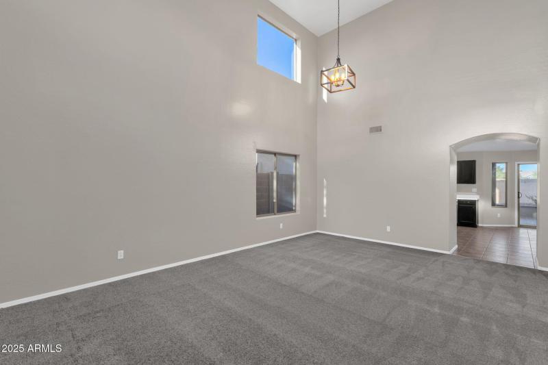 8-web-or-mls-29272-n-yellow-bee-dr