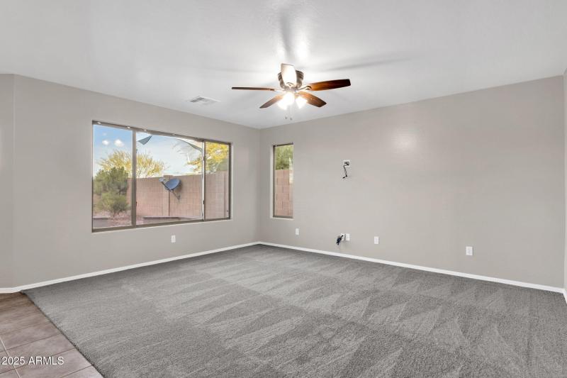 16-web-or-mls-29272-n-yellow-bee-dr