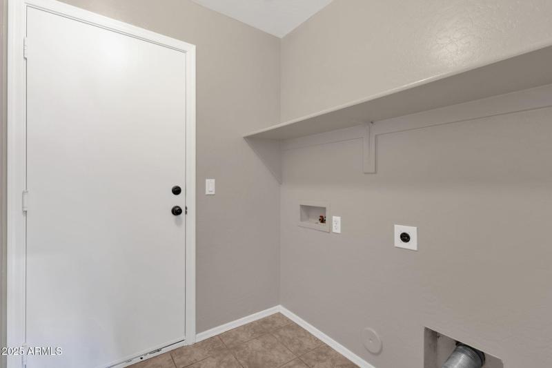 20-web-or-mls-29272-n-yellow-bee-dr (1)