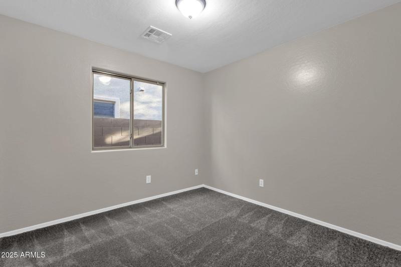 23-web-or-mls-29272-n-yellow-bee-dr (1)