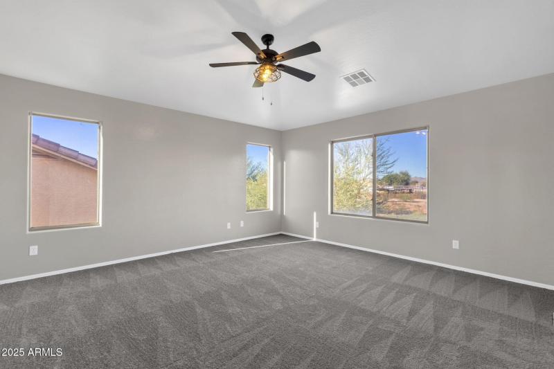 33-web-or-mls-29272-n-yellow-bee-dr (1)