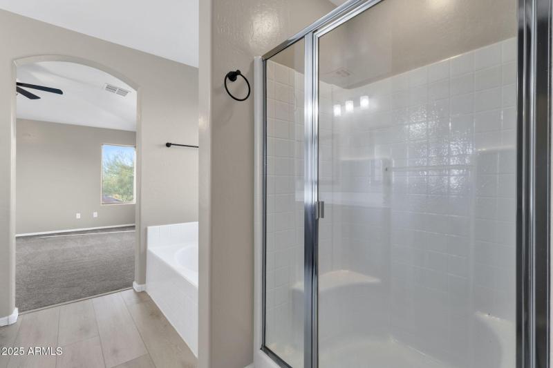 38-web-or-mls-29272-n-yellow-bee-dr (1)