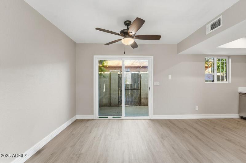 2847 N 46th Ave Unit 10-13