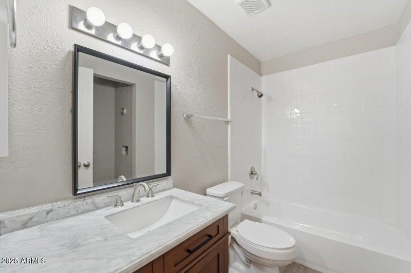 2847 N 46th Ave Unit 10-25