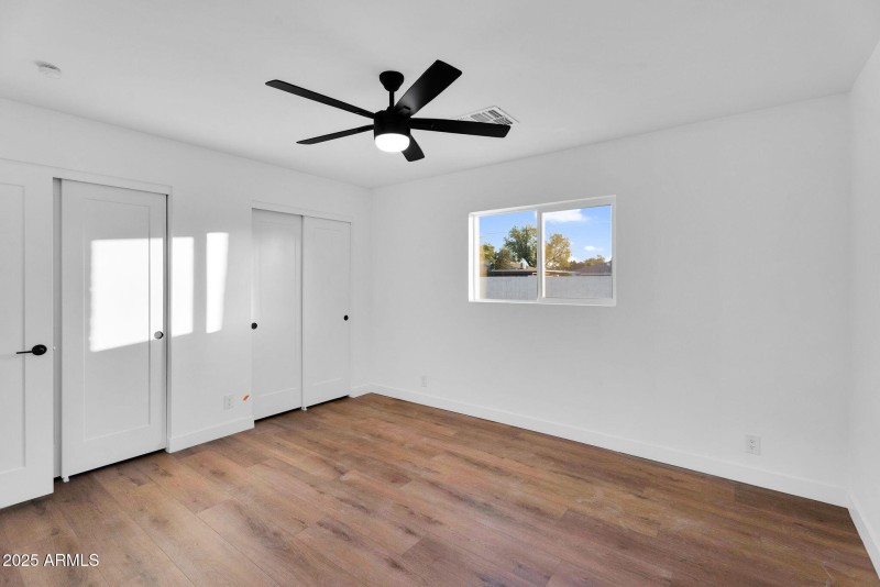 21-web-or-mls-1523 W Flynn Ln - 14