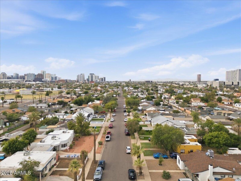 05-Aerial front of home views