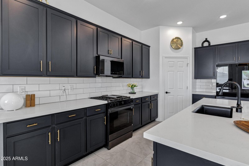 New matching stove, microwave and fridge