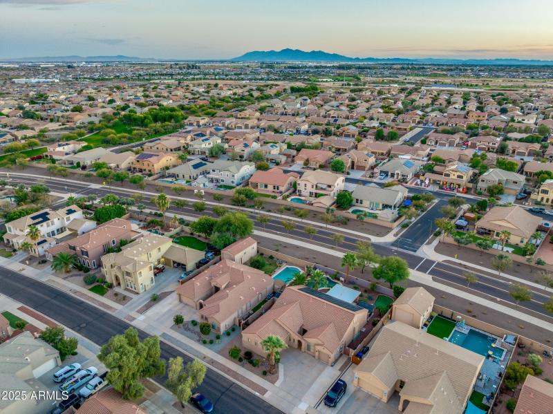 PEACEFUL NEIGHBORHOOD