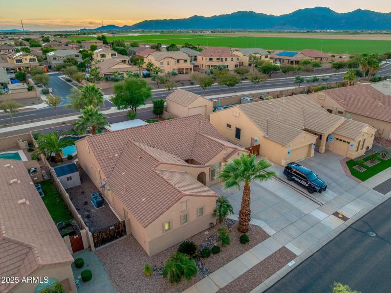 PEACEFUL NEIGHBORHOOD