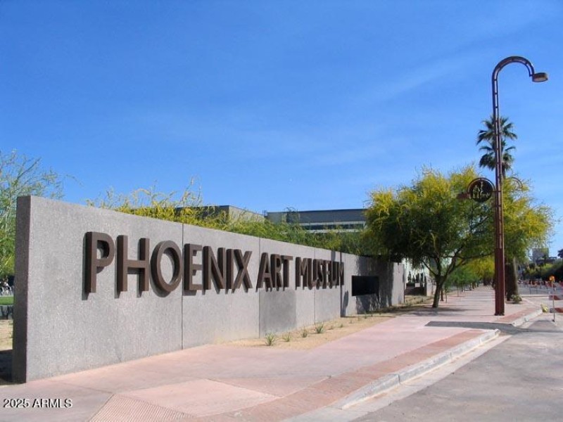 251625ncentralave-1981124490