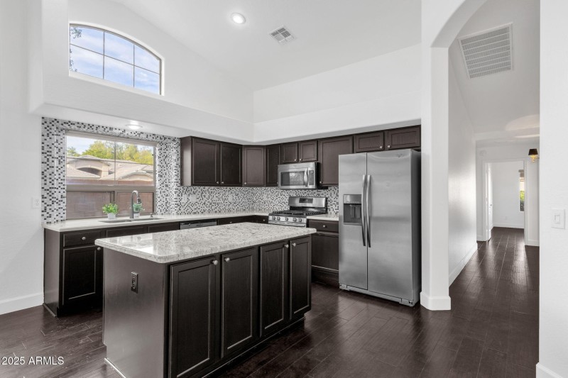 17-web-or-mls-715-e-kaibab-dr