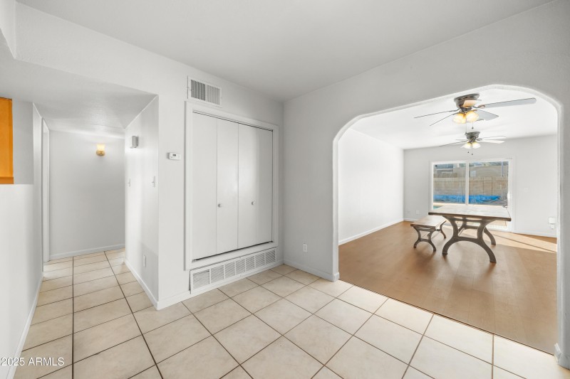 Interior - 1116 Plaza Azul-9